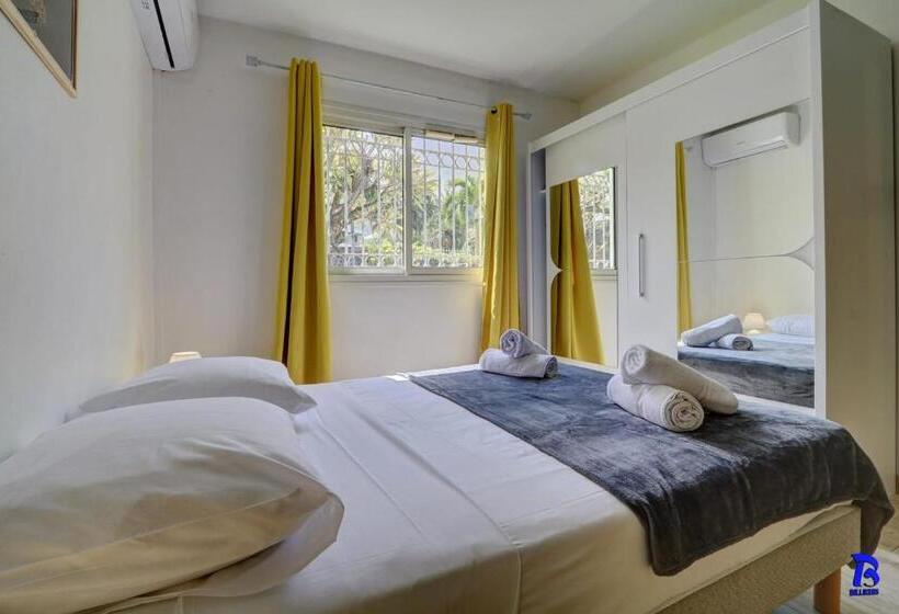 Appt Léo Avec Piscine Et Jardinet, 4 Personnes Situé à La Saline Les Bains