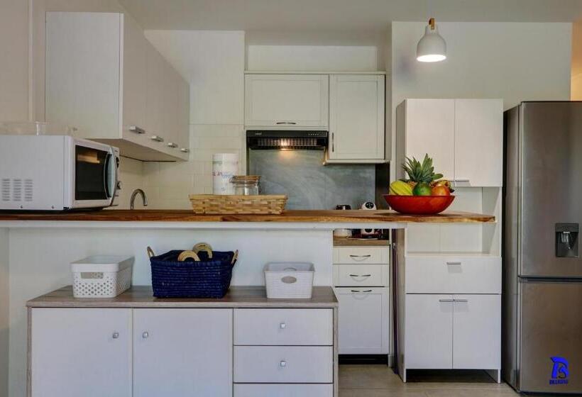 Appt Léo Avec Piscine Et Jardinet, 4 Personnes Situé à La Saline Les Bains