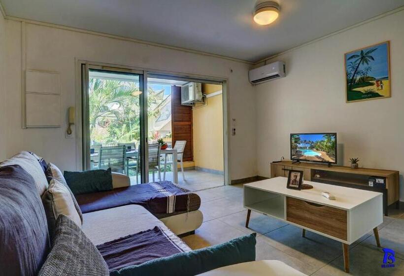 Appt Léo Avec Piscine Et Jardinet, 4 Personnes Situé à La Saline Les Bains