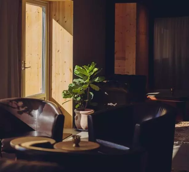 Lofsdalens Fjällhotell & Hotellbyns Lägenheter