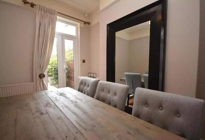 Luxurious Victorian Home By The Sea   Myana House