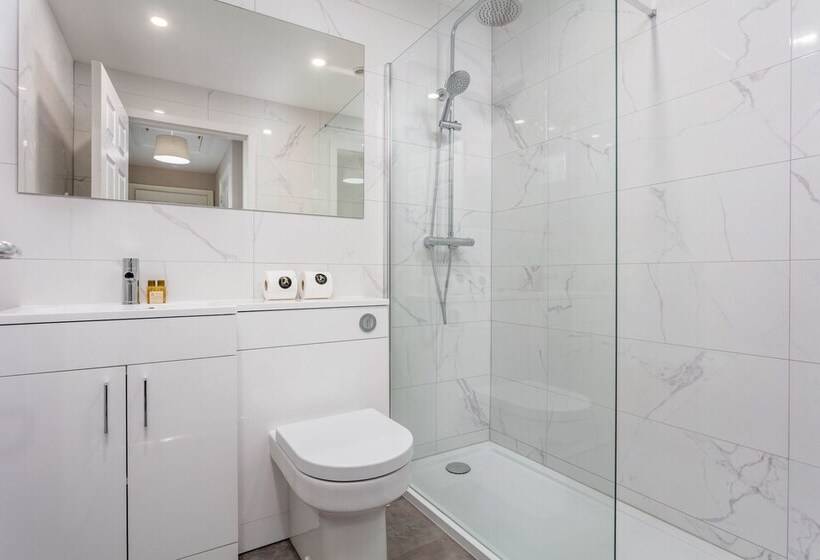 Marlborough Court   Donnini Apartments