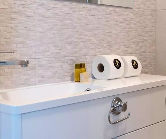 Marlborough Court   Donnini Apartments