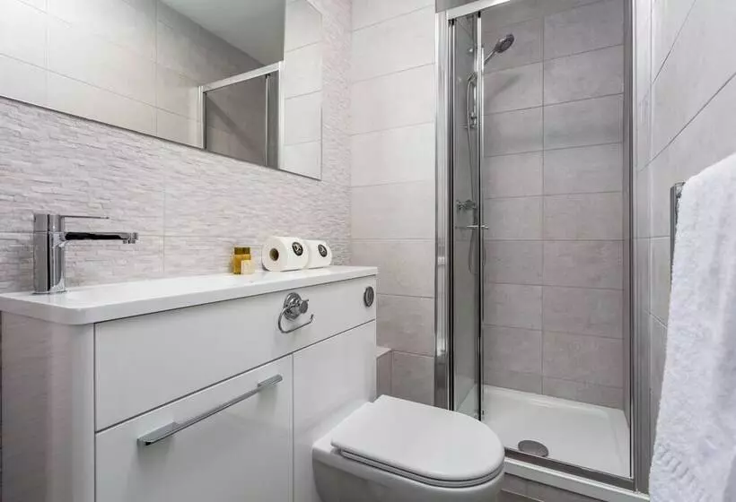 Marlborough Court   Donnini Apartments