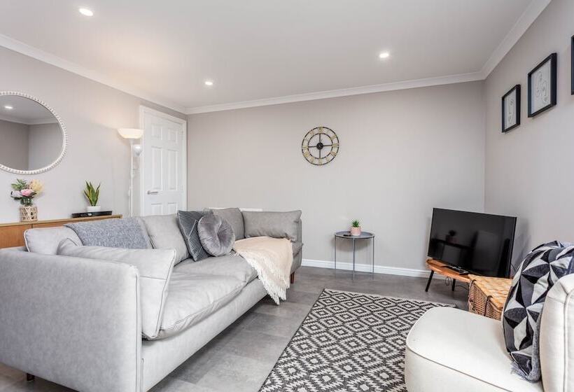 Marlborough Court   Donnini Apartments