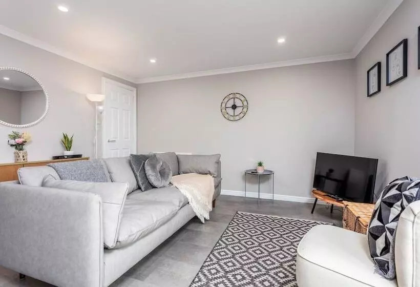 Marlborough Court   Donnini Apartments