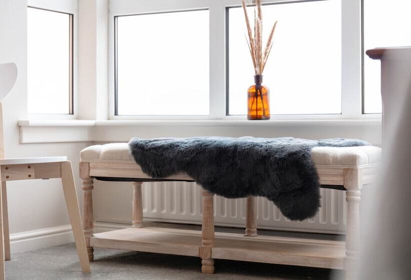 Marlborough Court   Donnini Apartments