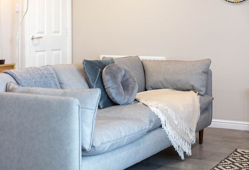 Marlborough Court   Donnini Apartments