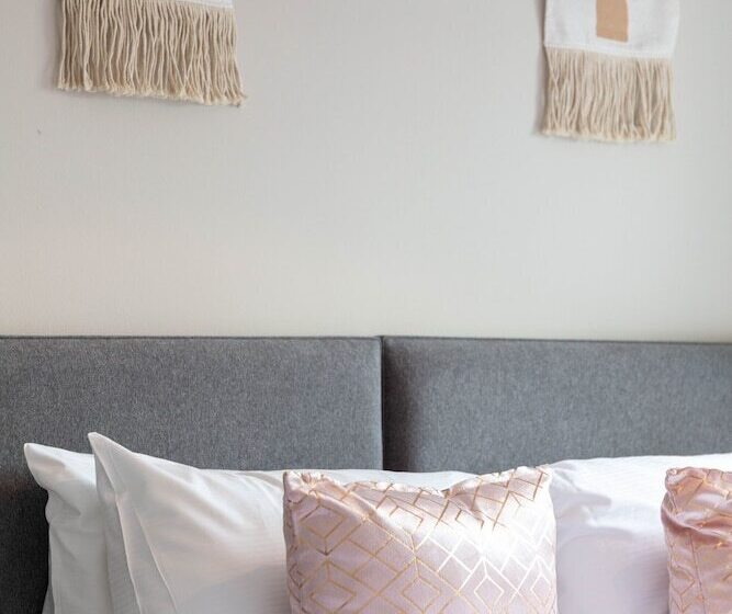 Marlborough Court   Donnini Apartments