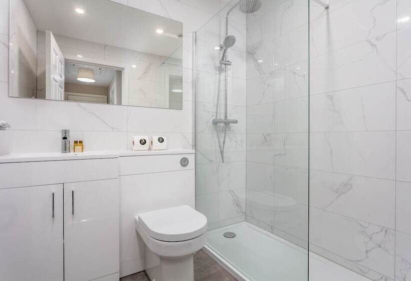 Marlborough Court   Donnini Apartments