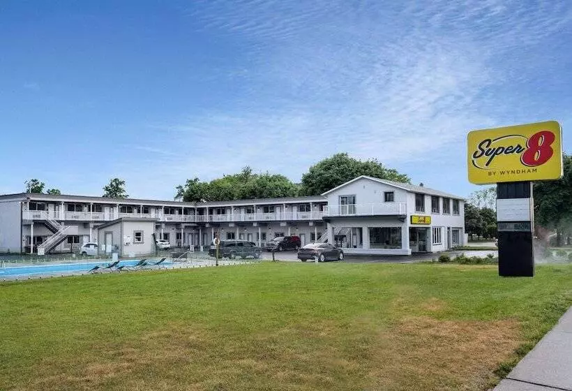 Motelli Super 8 By Wyndham Niagara Falls On