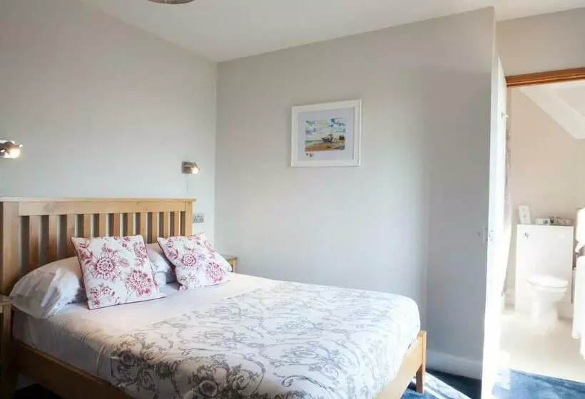 ペンション Fern Lodge Guesthouse