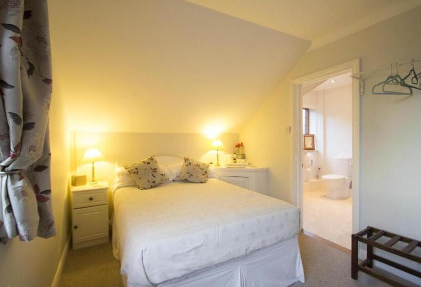 بنسيون Fern Lodge Guesthouse