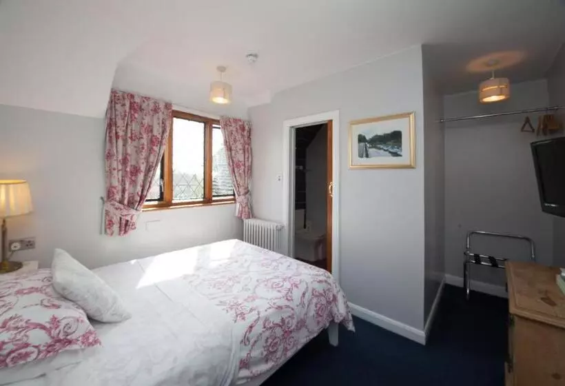 ペンション Fern Lodge Guesthouse