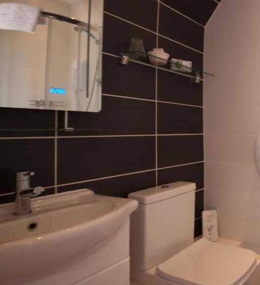 بنسيون Fern Lodge Guesthouse