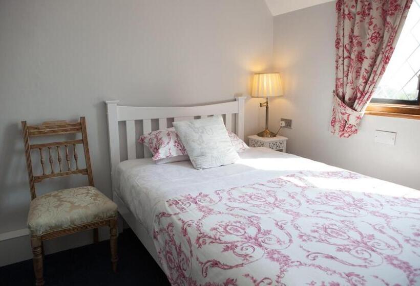 بنسيون Fern Lodge Guesthouse