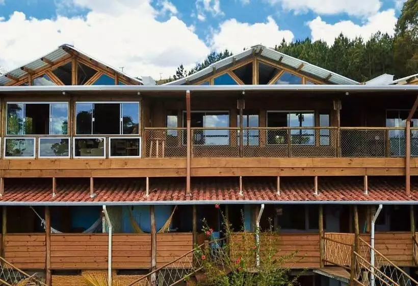 ペンション Hospedagem Beija Flor   Espaço Flor Das águas