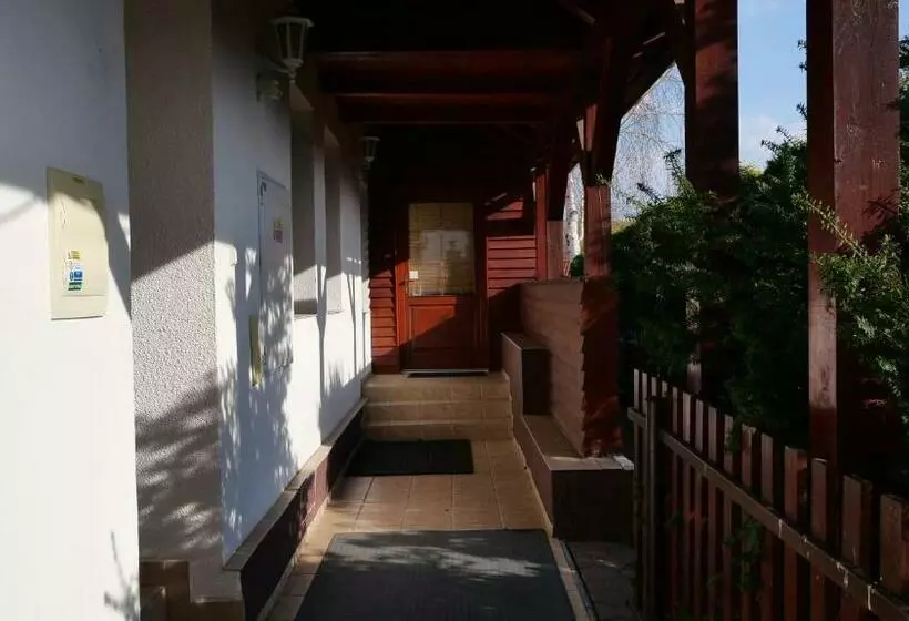 Majatalo Penzion Real