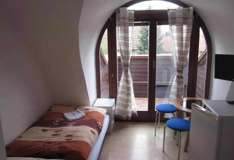 Majatalo Penzion Real