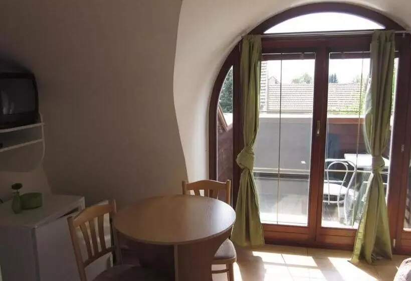 Majatalo Penzion Real