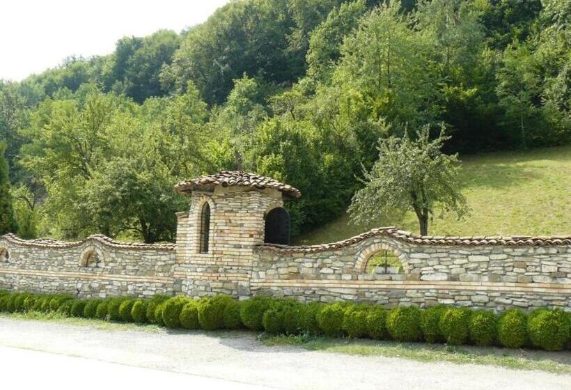 Пансион Rooms For Guests Bakhus