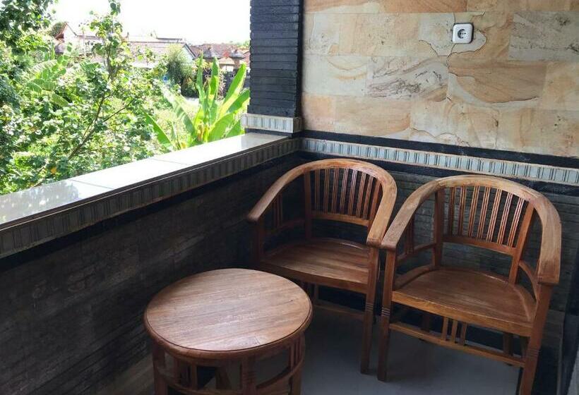 פנסיון They Oenk Gek Manik Homestay