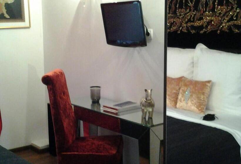 פנסיון Vila Siam   Adults Only Calm & Relax Retreat