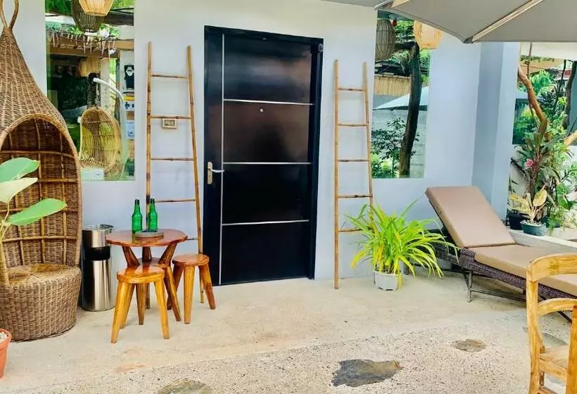El Nido Family Room Of Hidden