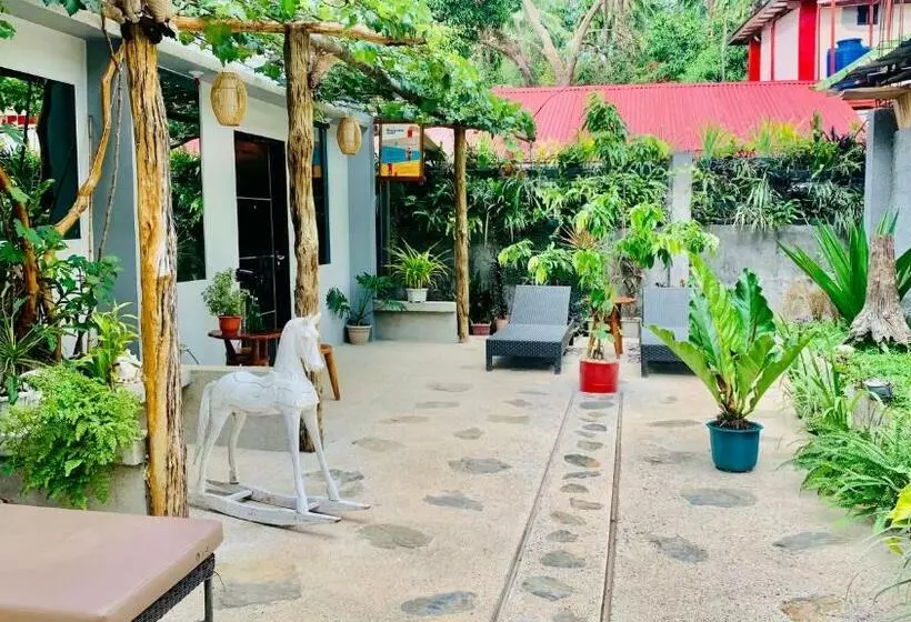 El Nido Family Room Of Hidden