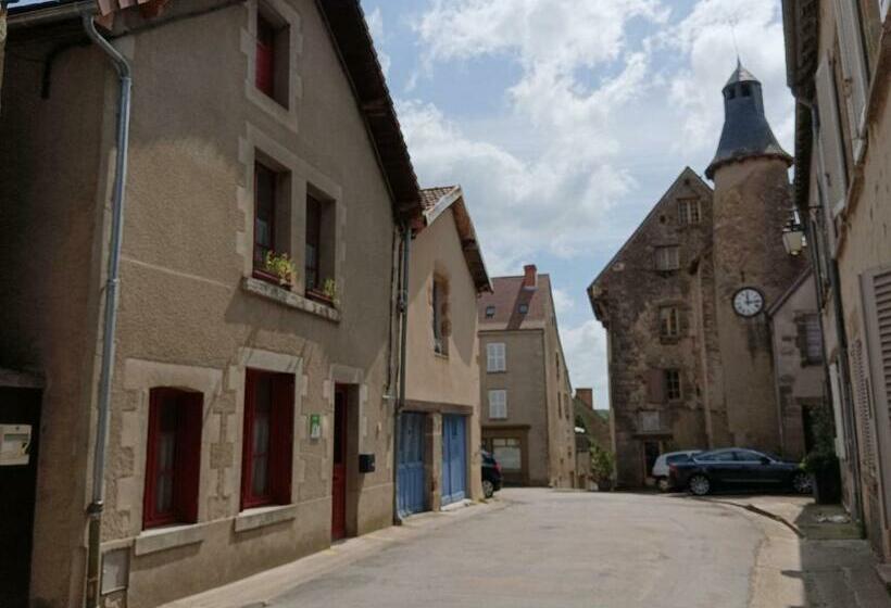 Maison Médiévale En Berry Avec Cour Privative Et Tout Inclus Fr 1 591 643