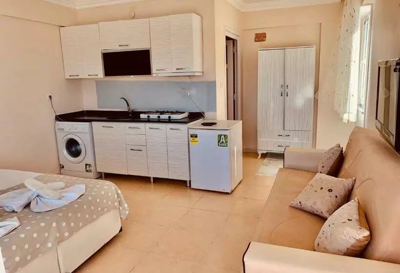 Eri̇kli̇ Sunshi̇ne Holi̇day Apart