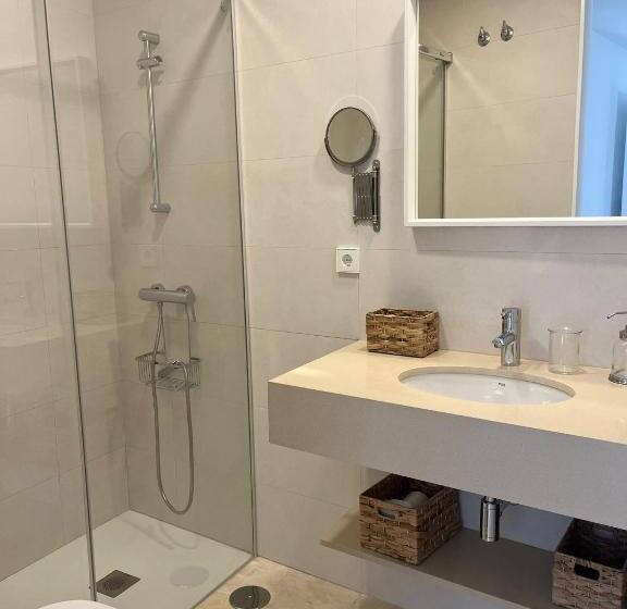 2 Jj E Hijos Conil Sl