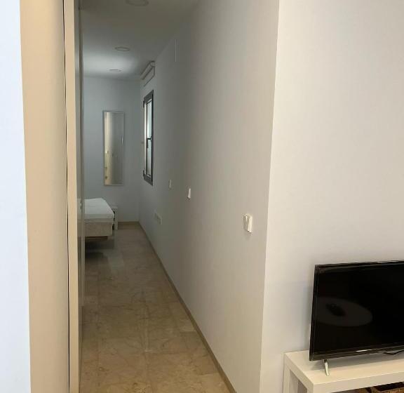 2 Jj E Hijos Conil Sl