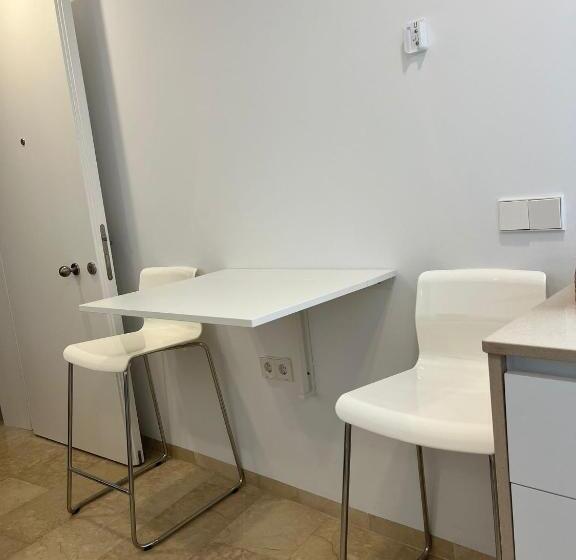 2 Jj E Hijos Conil Sl