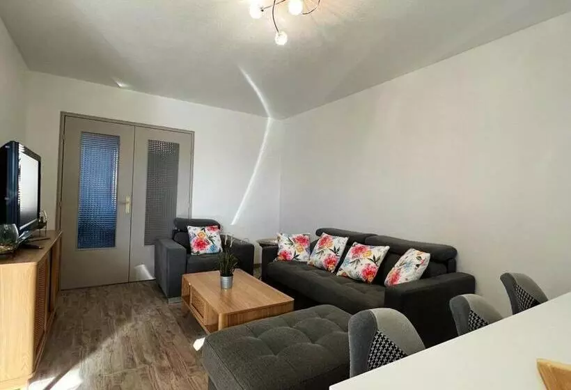 Appartement Spacieux Carpentras + Balcon