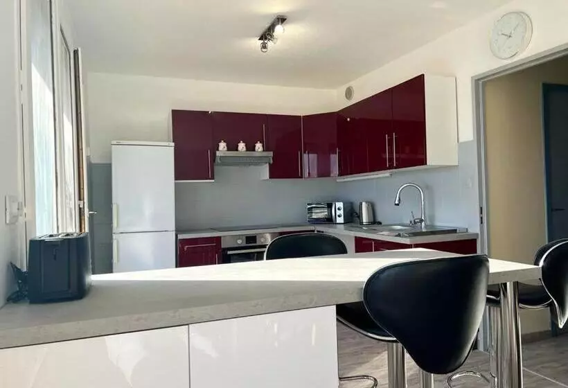 Appartement Spacieux Carpentras + Balcon