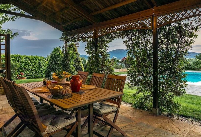 Casal Parro 6, Emma Villas