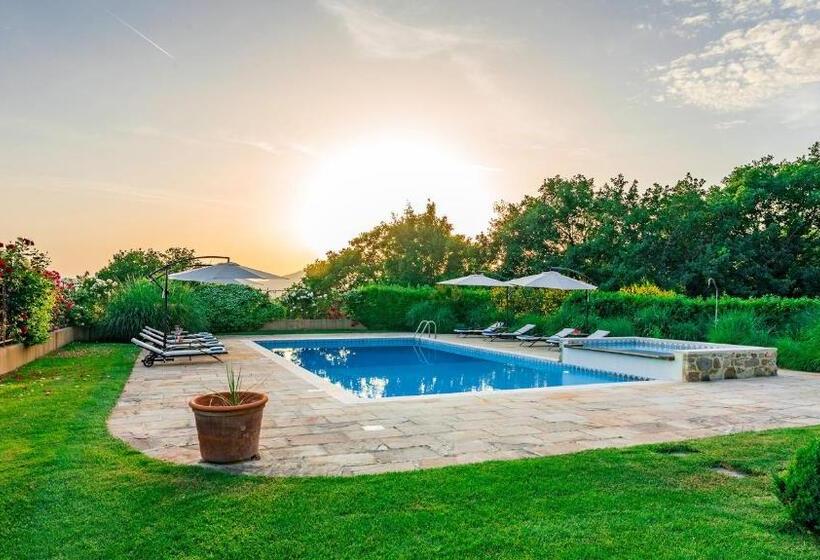 Casal Parro 6, Emma Villas