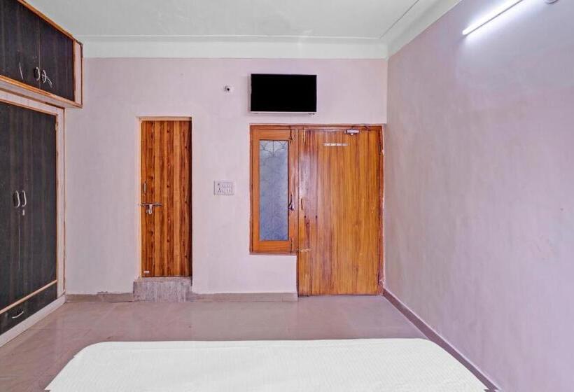 Collection O Hotel Dream Connect