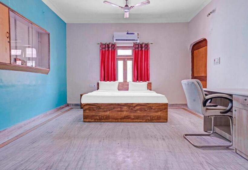 Collection O Hotel Dream Connect