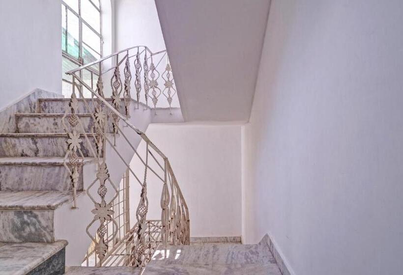 Collection O Hotel Dream Connect