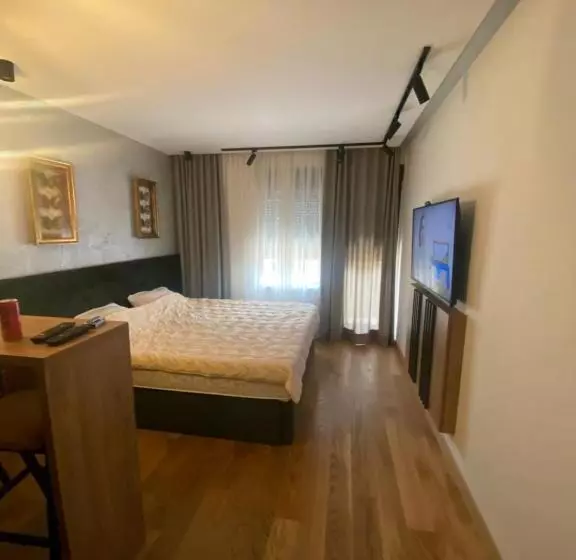 Gomax Apartman 4
