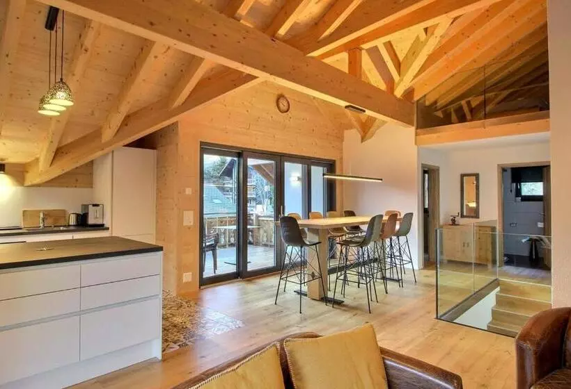 Source 24 Penthouse Spectacular View