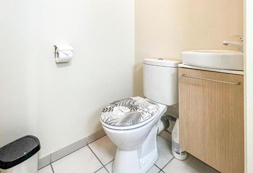 Homey Genius   à 100 M De La Douane/terrasse Privée