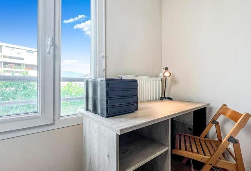 Homey Genius   à 100 M De La Douane/terrasse Privée