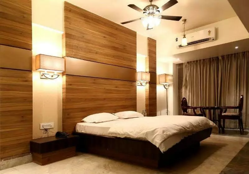 Hotelli Nakshatra Regency