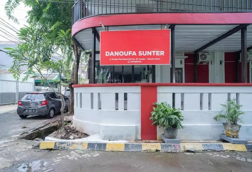 ホテル Reddoorz Plus Near Itc Cempaka Mas 2