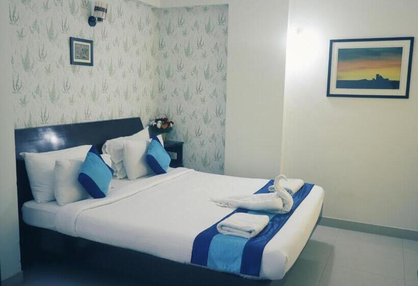 בית מלון כפרי The Green Path Eco