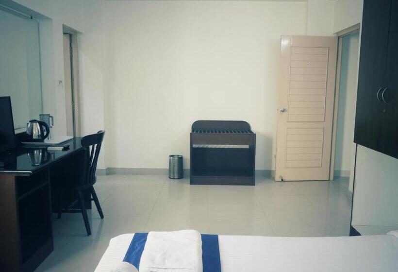 בית מלון כפרי The Green Path Eco