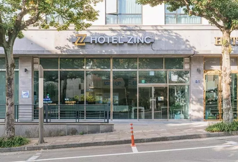 Hotelli Zinc